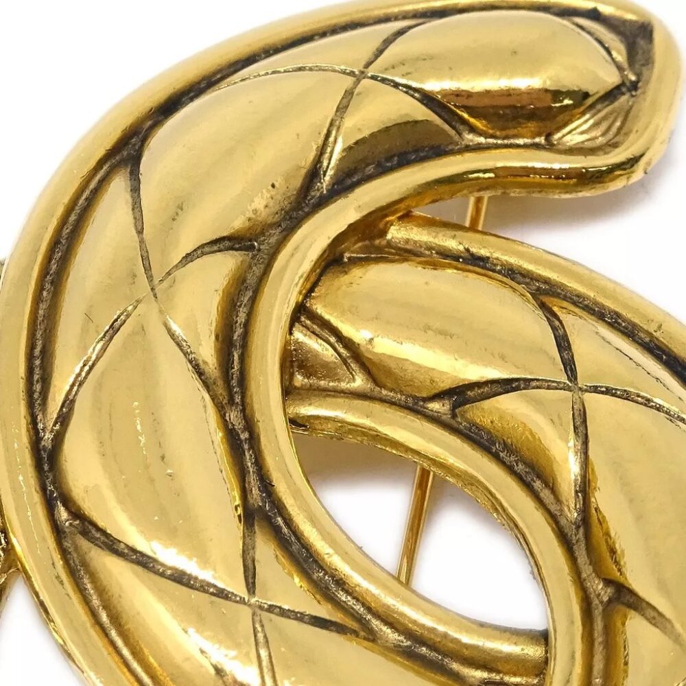 Chanel Quilted CC Brooch Pin Large Gold 1152 174478 - Picture 2 of 4
